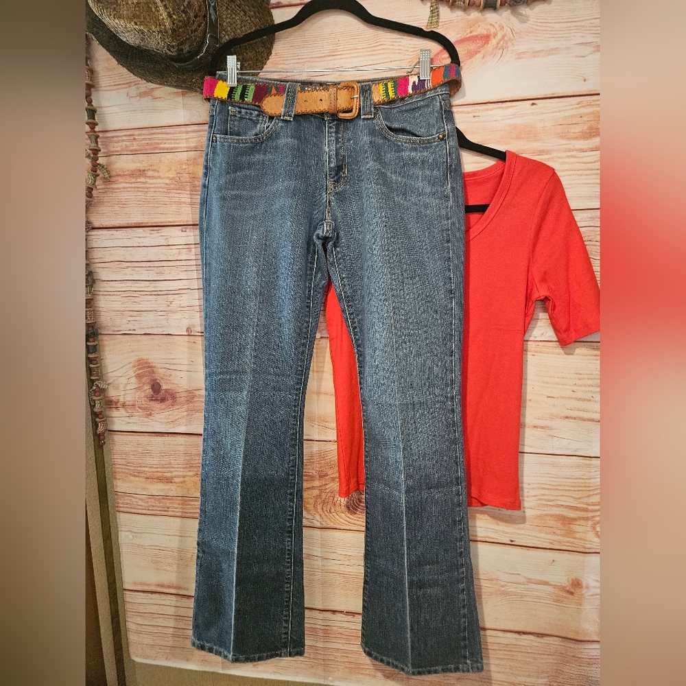 LIKE NEW "CURVY LOW RISE GAP" DRESS BOOTCUT JEANS! 6 LONG